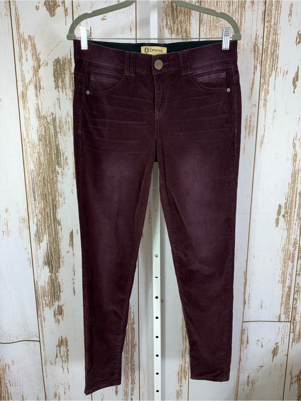 Democracy Deep Burgundy Women's Corduroy Pants. Size 6. In excellent condition!